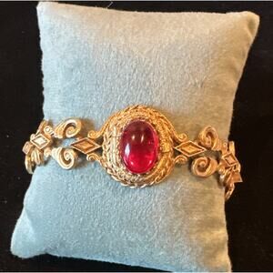 VTG Florenza Locket Bracelet Red Cabochon Gripoix ornate gold tone 7” Rare EUC